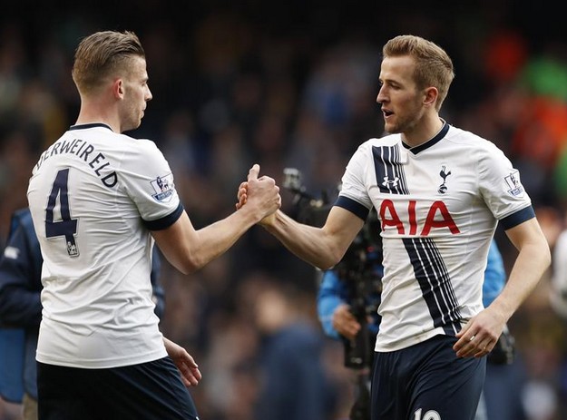 也拉近了不 也拉近了不